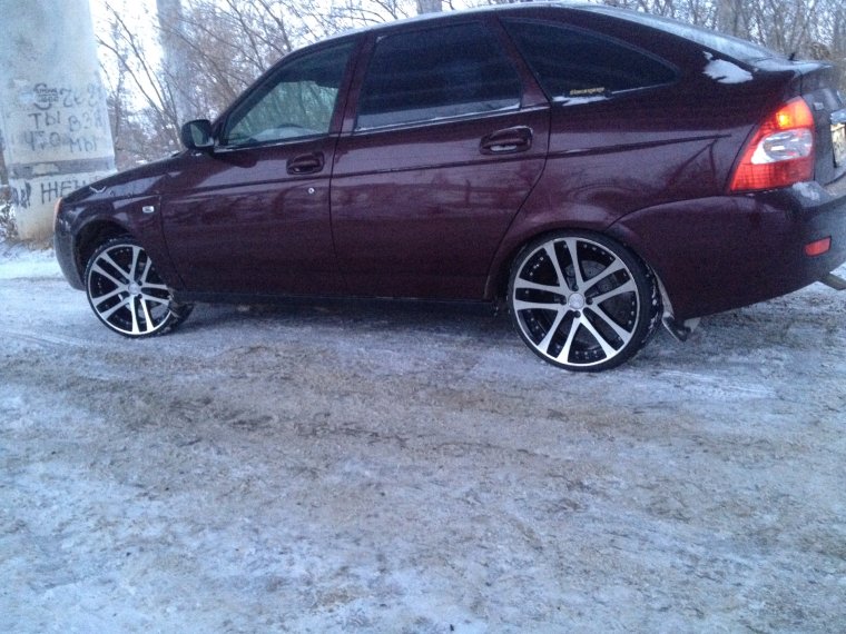 Приора портвейн на дисках r17