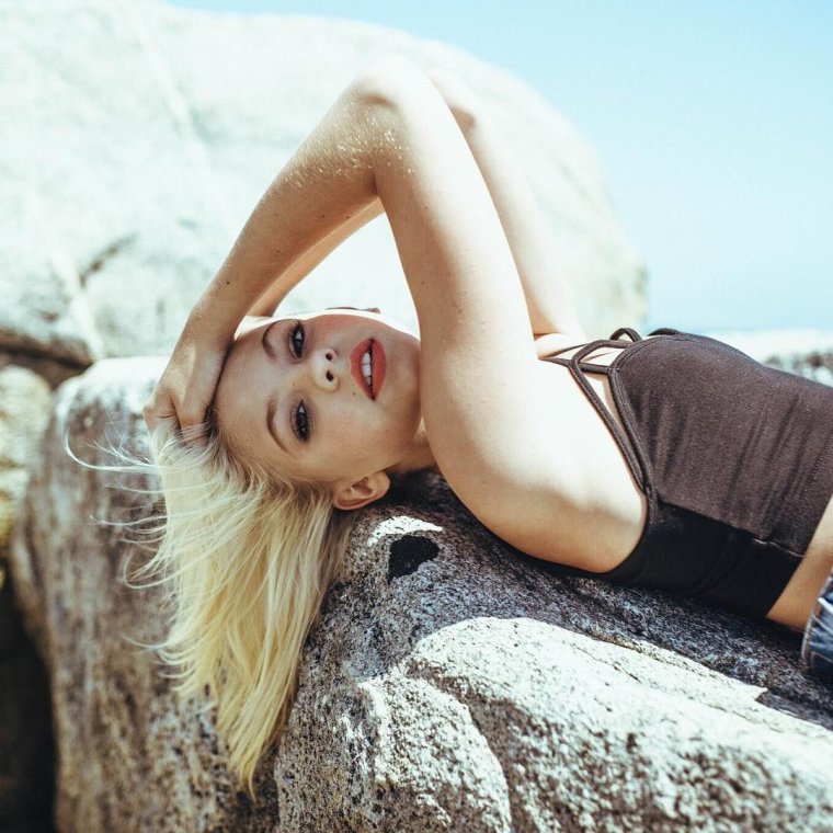 Tanya Tate morning selfies