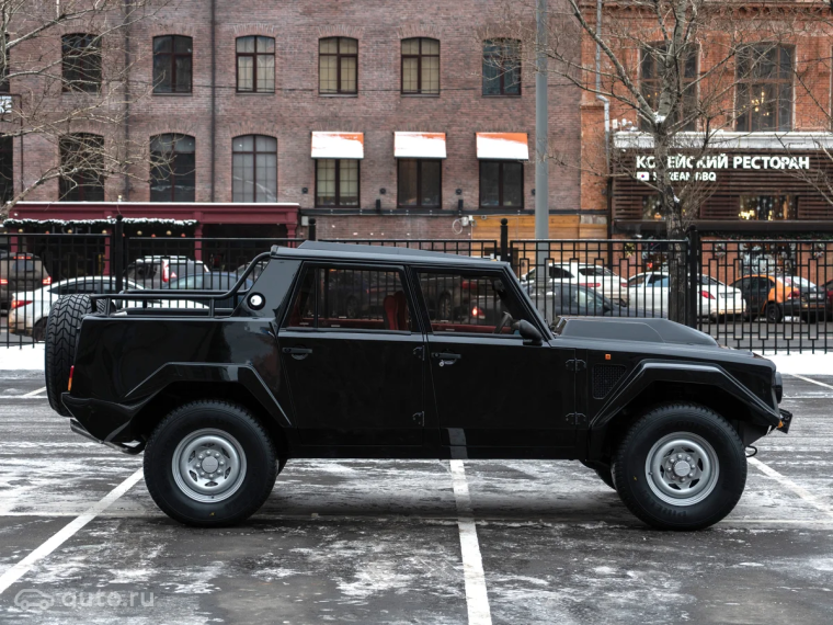 Lamborghini lm002 Саши белого