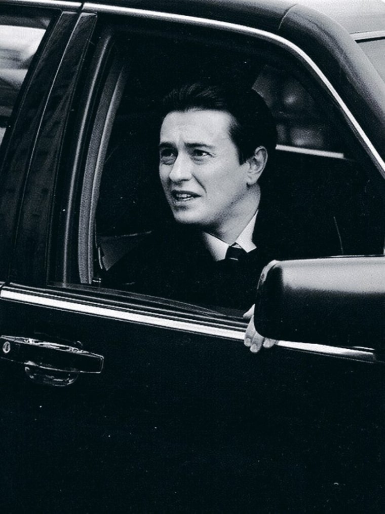 Сергей Безруков Саша белый