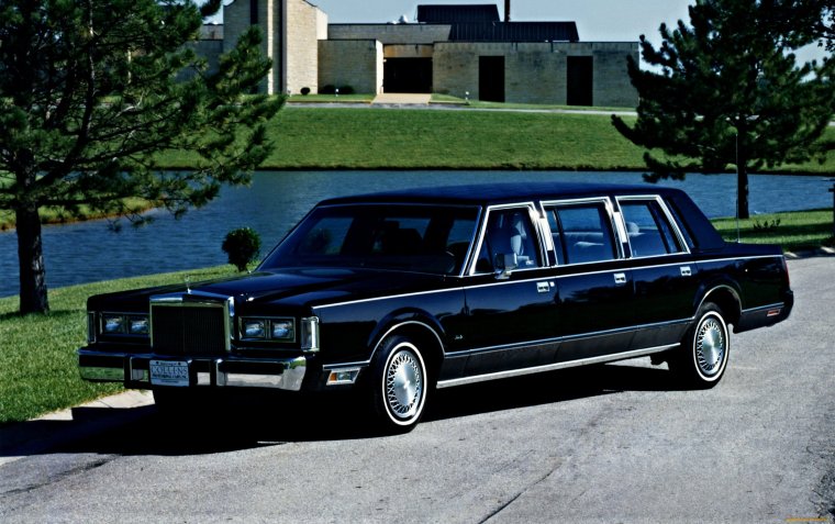 Lincoln Town car 1981 лимузин
