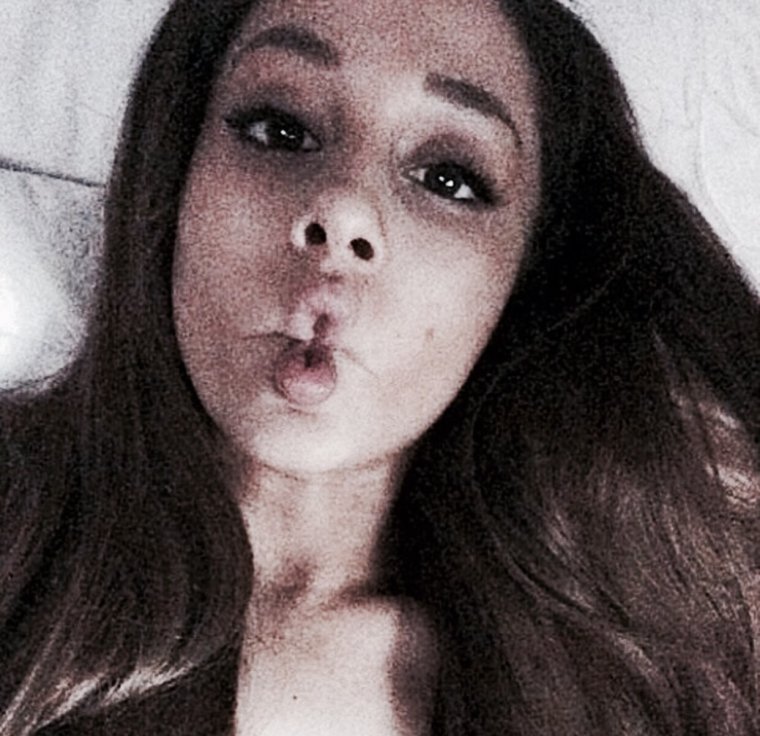 Ариана Гранде без макияжа