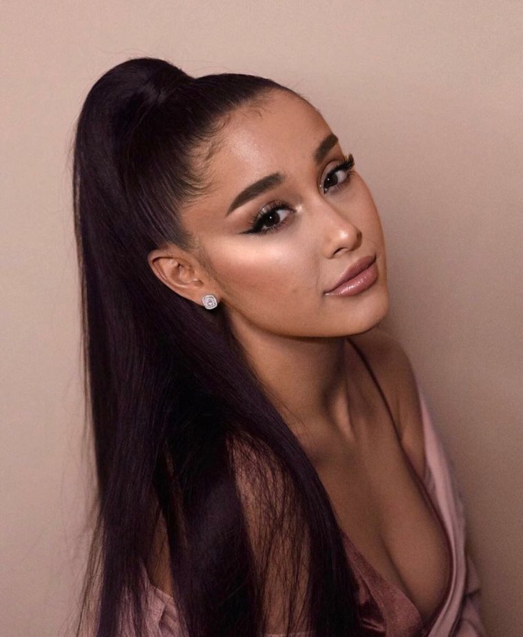 Ариана Гранде в роли Ариэль