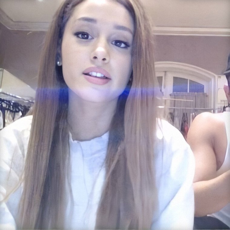 Ариану Гранде обвиняют в плагиате