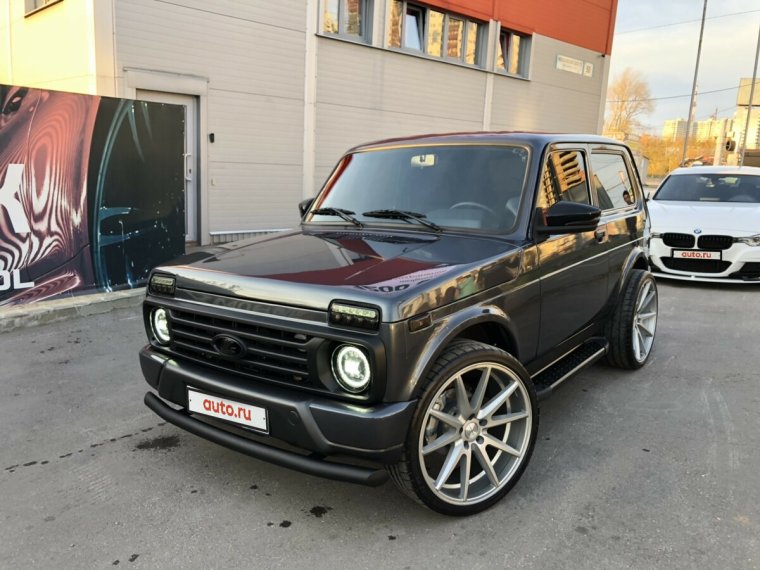 Нива Урбан 007