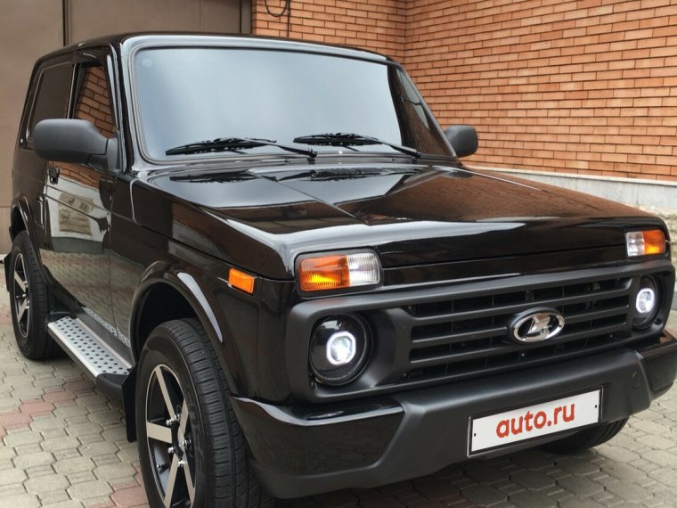 Нива Урбан черная