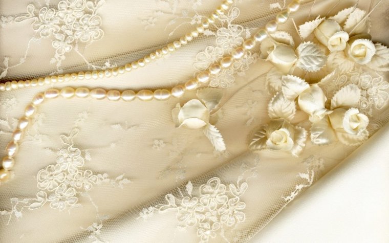 Поздравления с днём свадьбы подруге