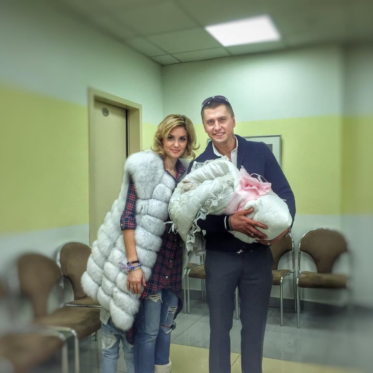 Павел Прилучный и Агата Муцениеце