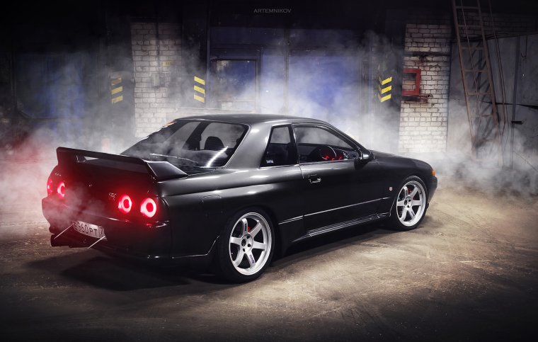 Nissan Skyline r32 черный
