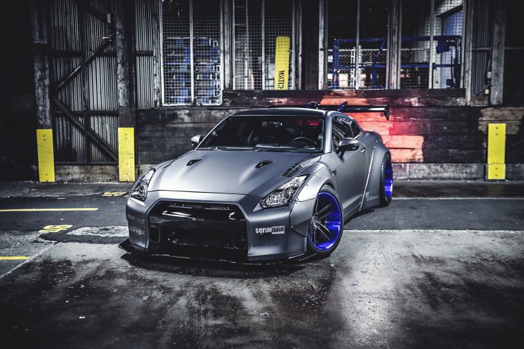 Nissan gt-r лого