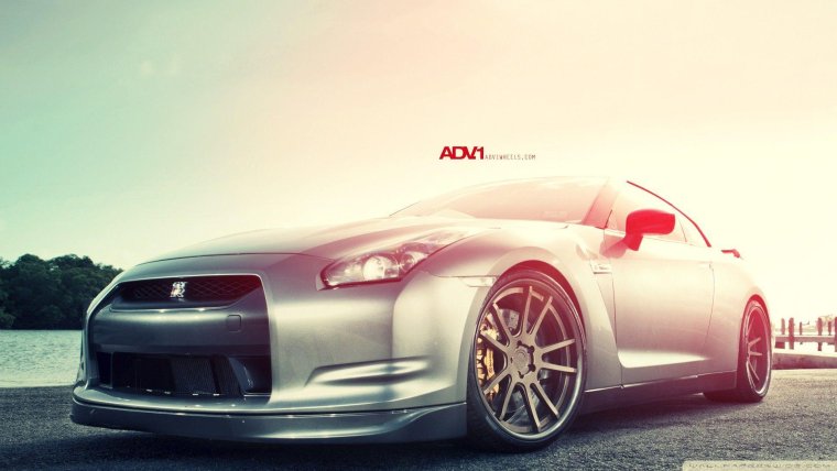 Nissan Skyline r35 GTR фиолетовый