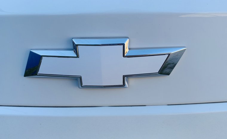 Шильдик Шевроле Круз седан 2010