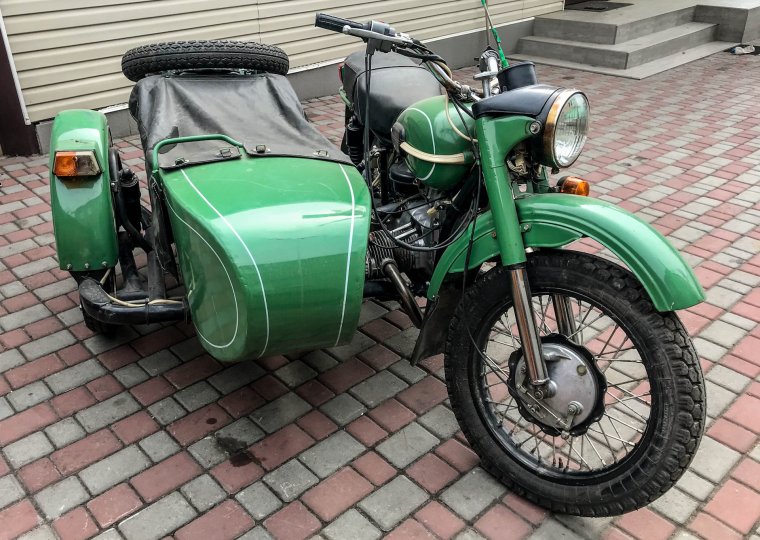 Мотоцикл Урал зеленый