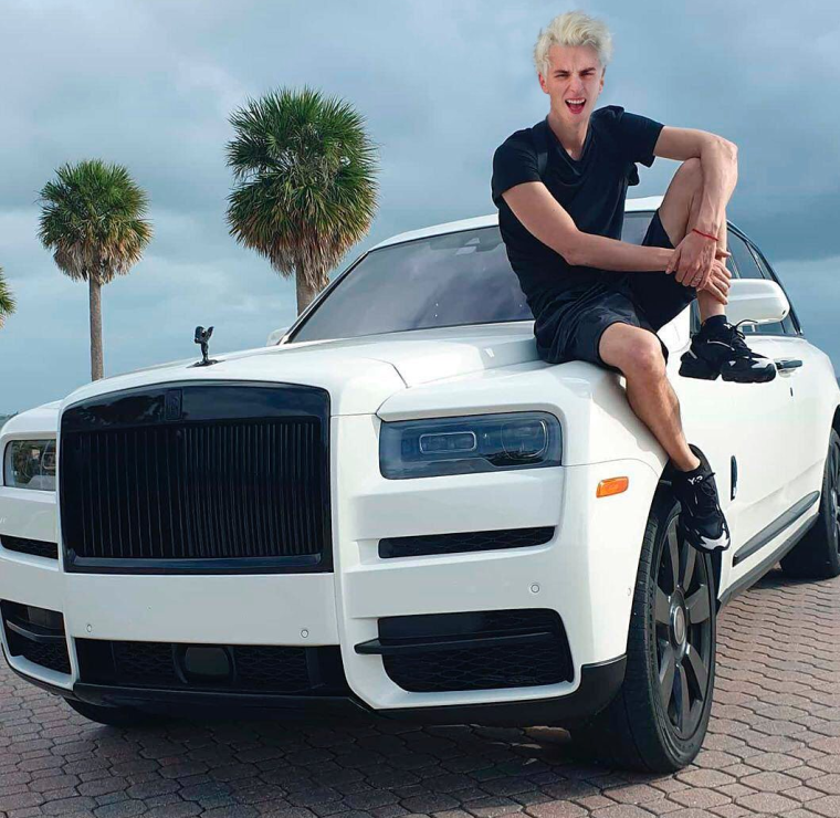 Влад а4 Ламба и Гелик