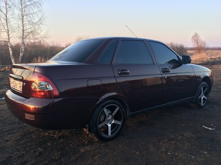 Приора седан на 16 литье