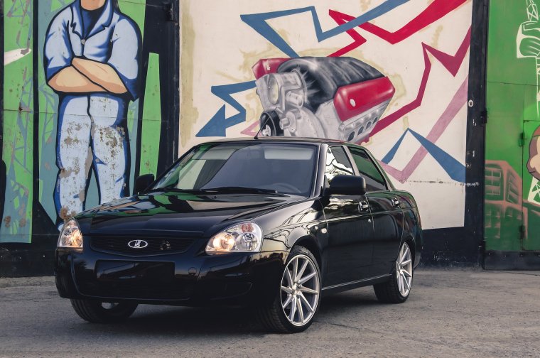 Приора седан на ВОССЕНАХ 17