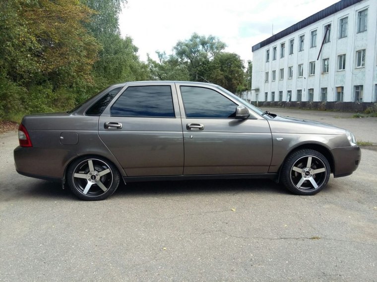 Приора Камрики r17