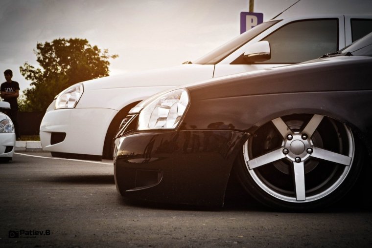 Lada Priora хэтчбек r17 белый