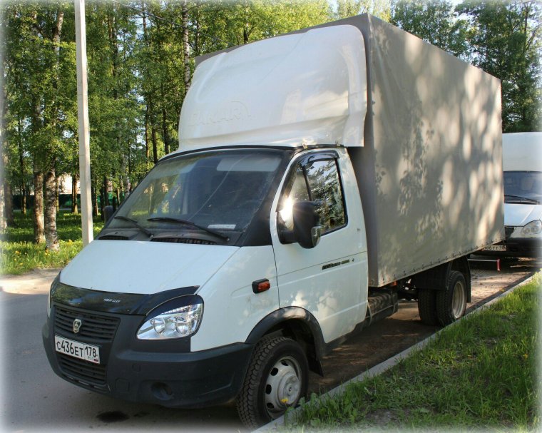 Газель с мусором