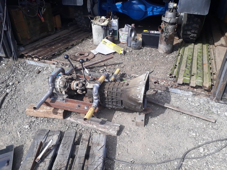 Коробка и раздатка Нива 2121