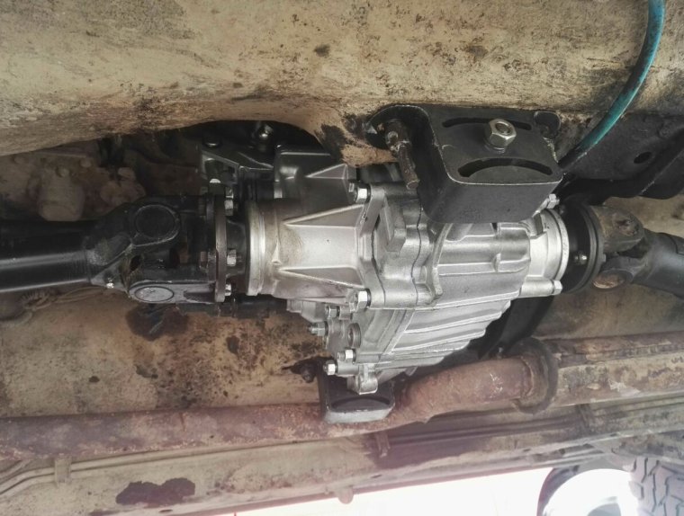 Крепление раздатки Нива 2121