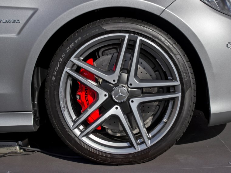 Лансер 10 с красными суппортами