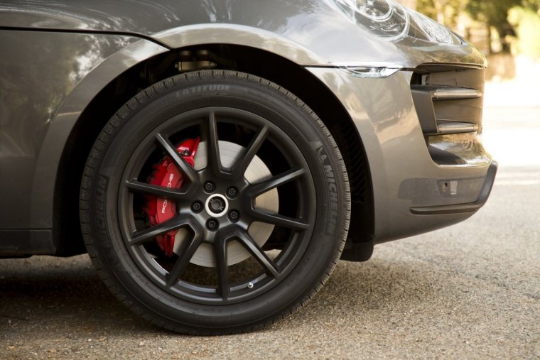 Спортивные суппорта на авто