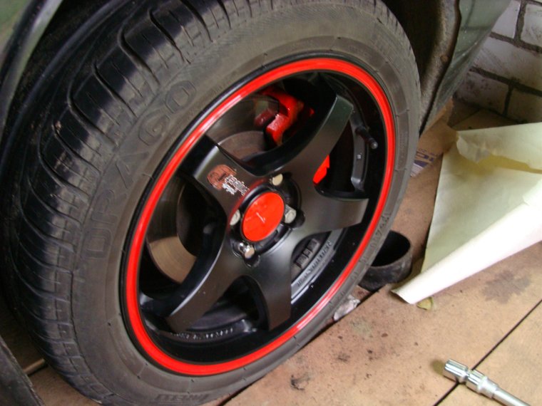 Lexus RX 2021 красные суппорта