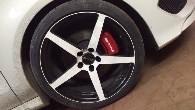 Audi a5 красные суппорта