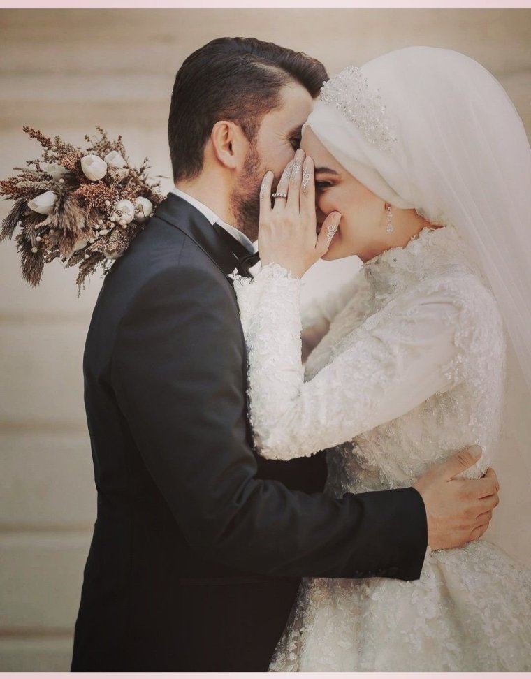 Нарисованная невеста в хиджабе