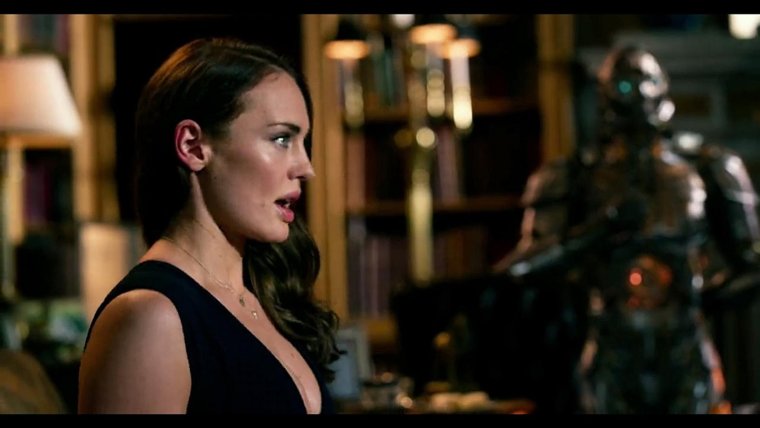 Трансформеры последний рыцарь Лора Хэддок