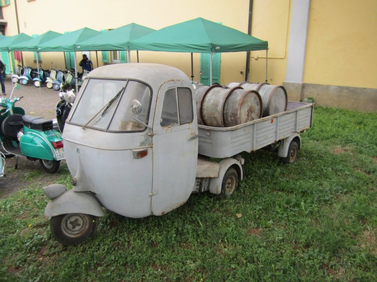 Мотороллер муравей полуприцеп