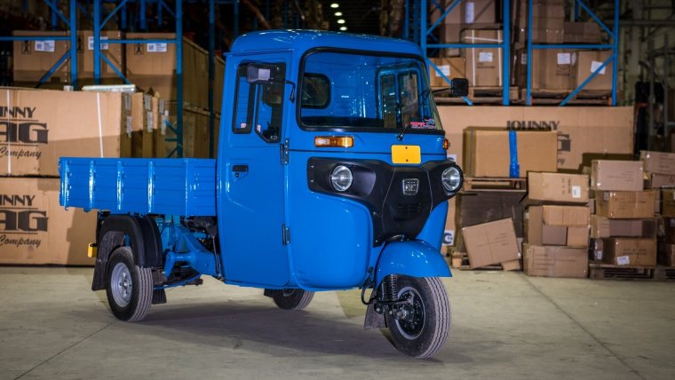 Bajaj муравей