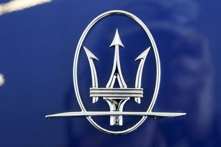 Мазерати лого