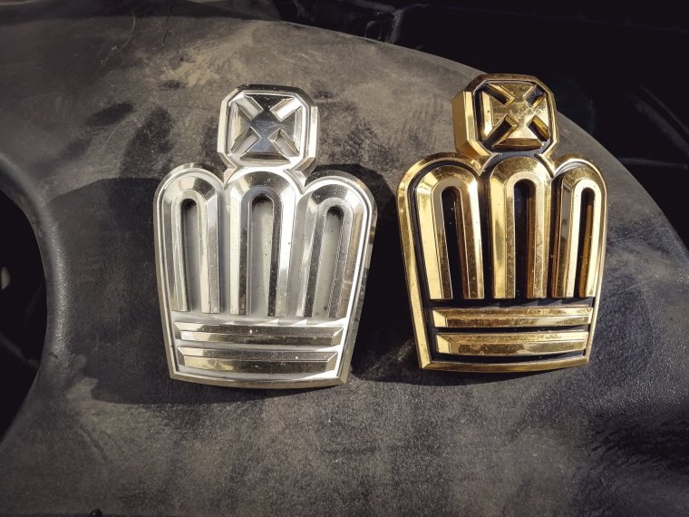 Бентли значок