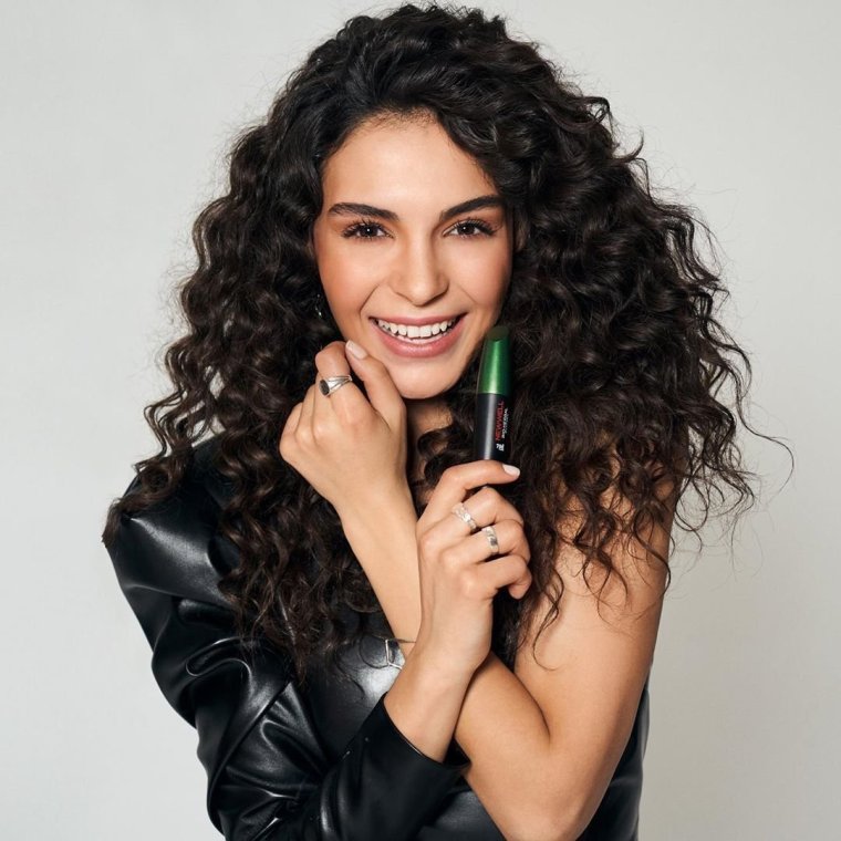 Эбру Шахин (Ebru Şahin)