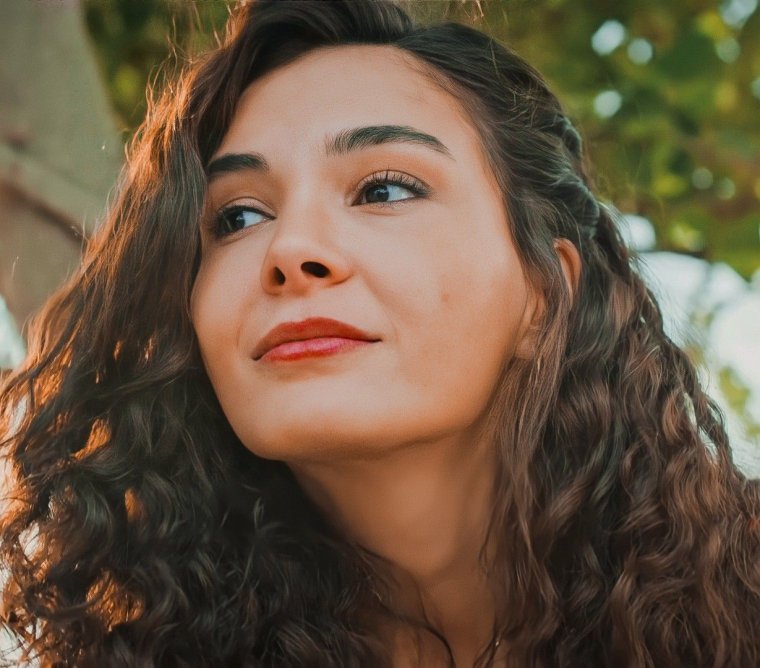 Hercai эбру Шахин