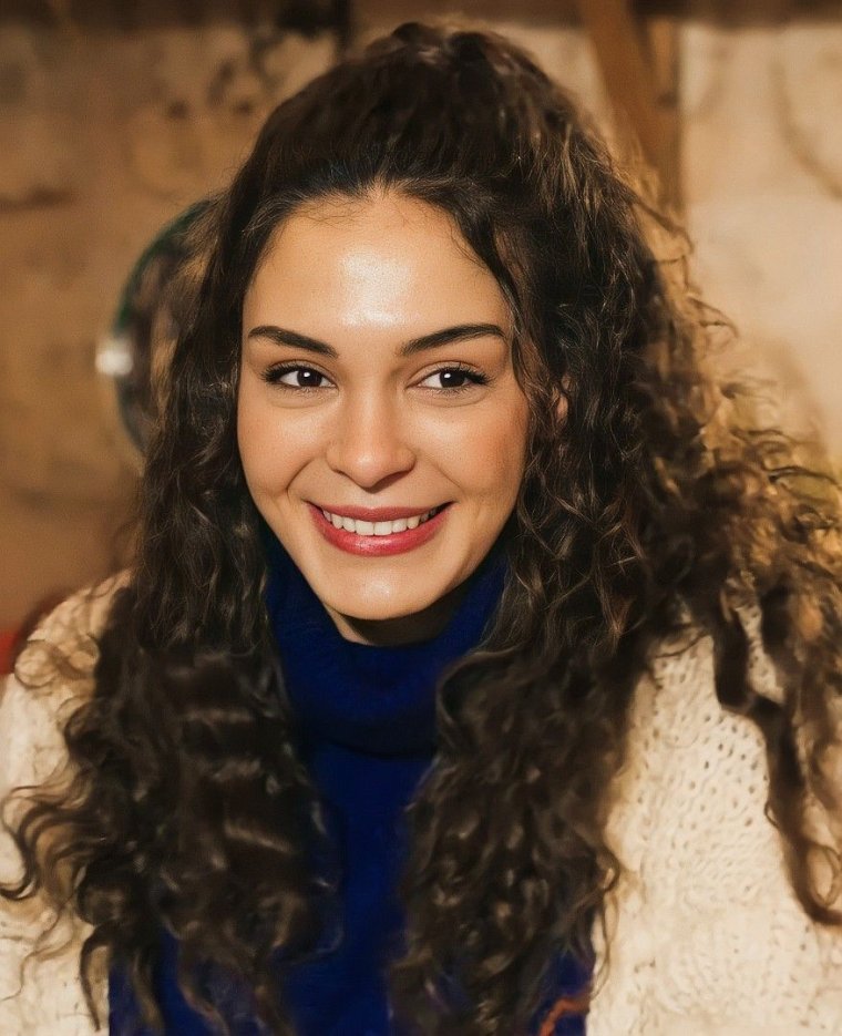 Ханде Эрчел 2021