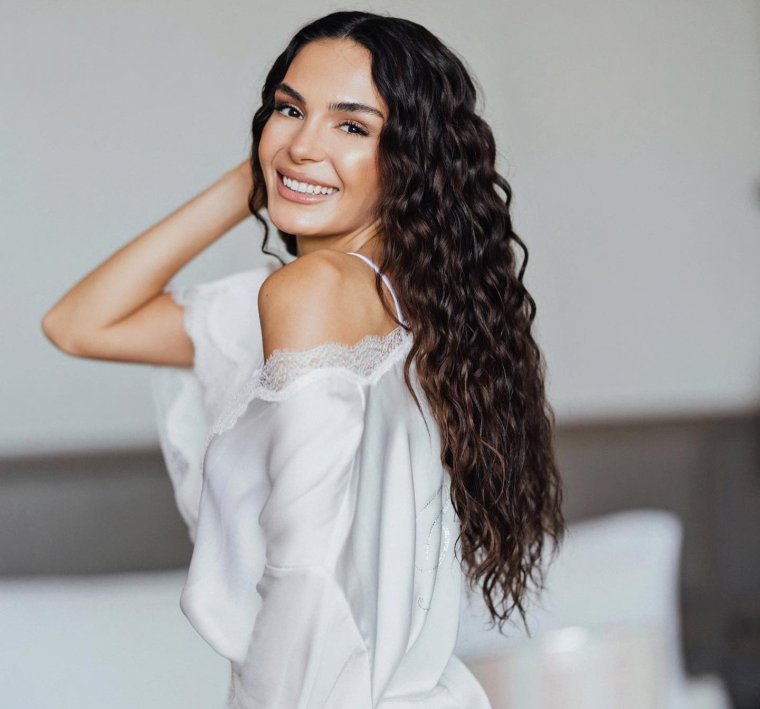 Ветреный турецкий сериал эбру Шахин