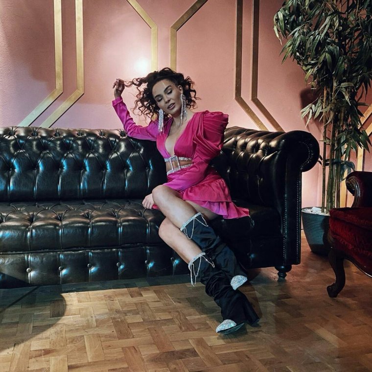 Ветреный турецкий сериал эбру Шахин