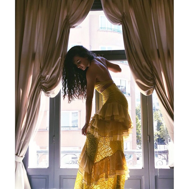 Эбру Шахин с дочкой