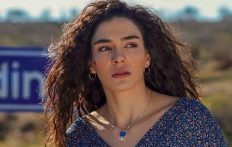 Эбру Шахин и Акин