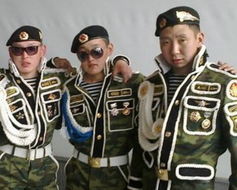 Швейные войска с усами