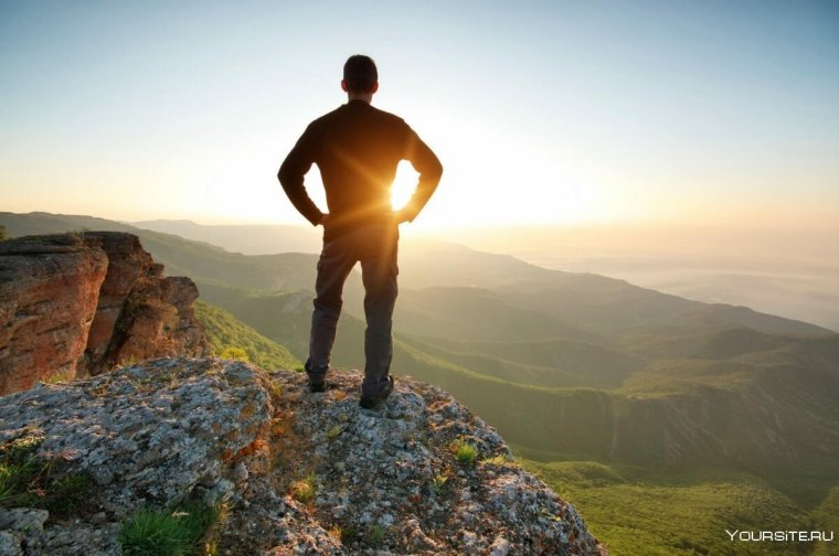 Парень на горе