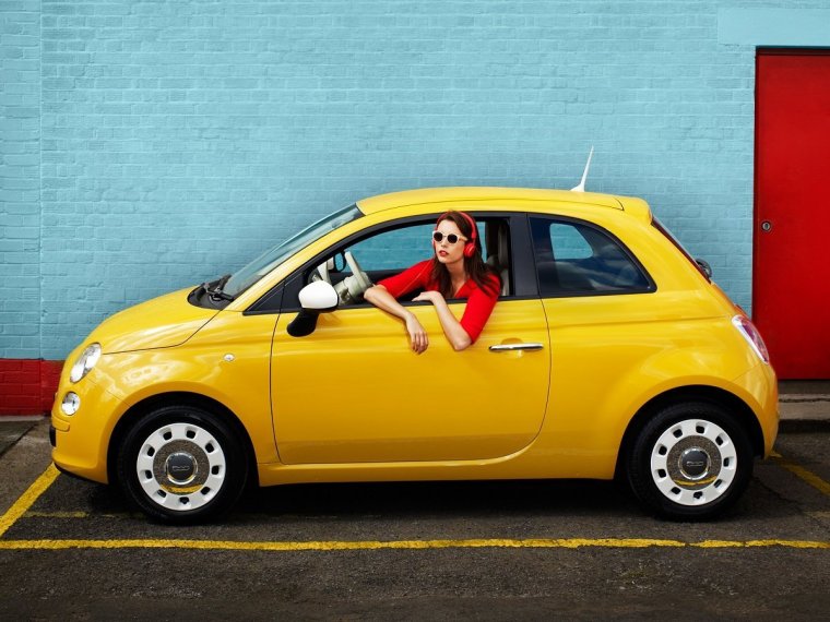 Fiat 500 желтый модель
