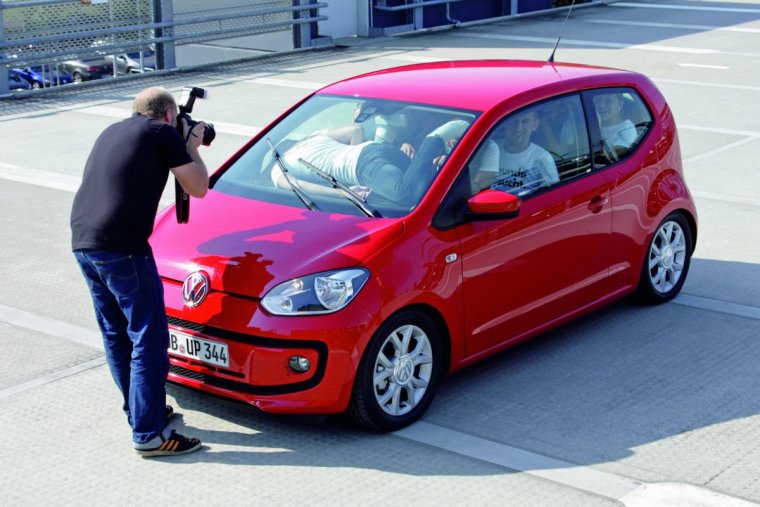 Ниссан Микра 2011 года