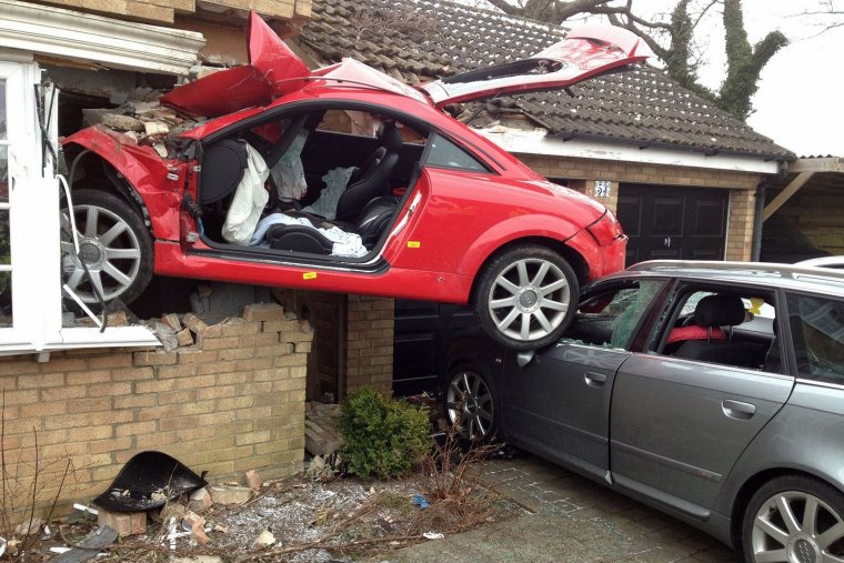 Разбитая Honda Accord