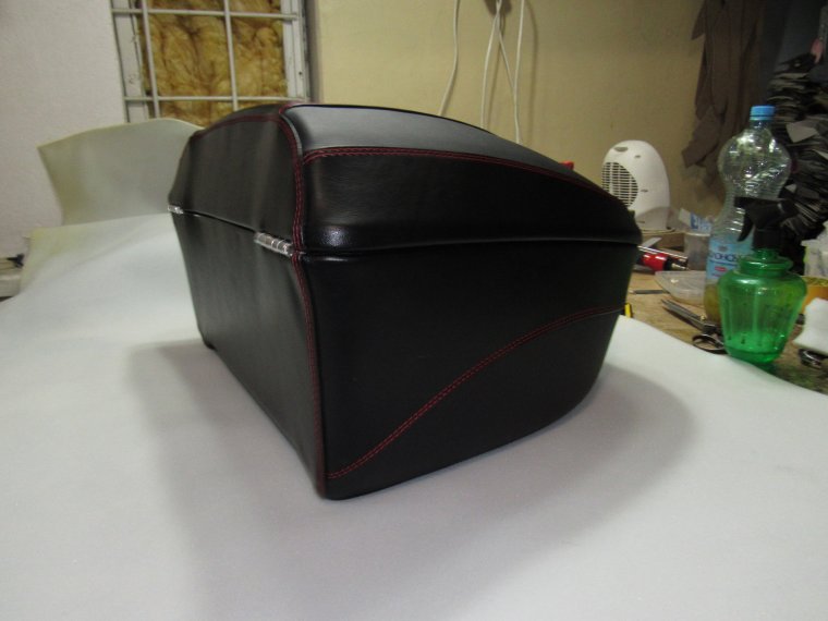 Чоппер мотоцикл с кофрами