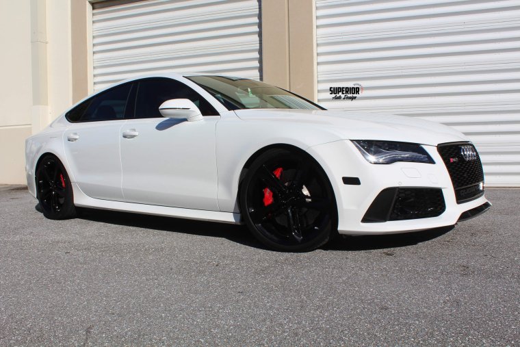 Ауди РС 7 белая с черной крышей