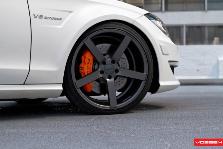 Skoda Teron Black r17